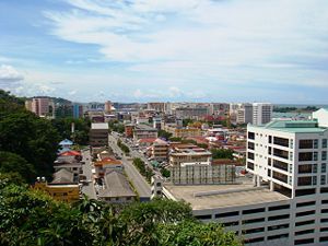 300px-Kota_Kinabalu,_view_from_the_observatory,_Malaysia.jpg